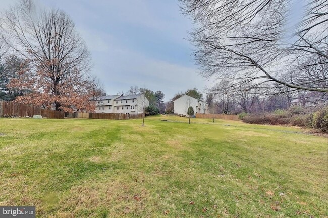 Building Photo - 18 Indian Hills Ct