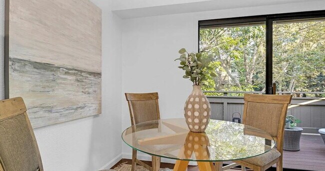 Building Photo - "Chic & Cozy 1-Bedroom Retreat with Modern...