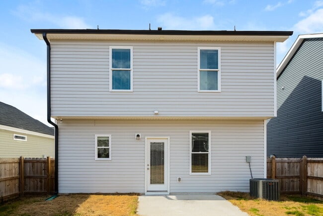 Building Photo - 138 Sunfish St
