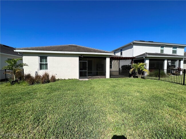 Building Photo - 4163 Bluegrass Dr