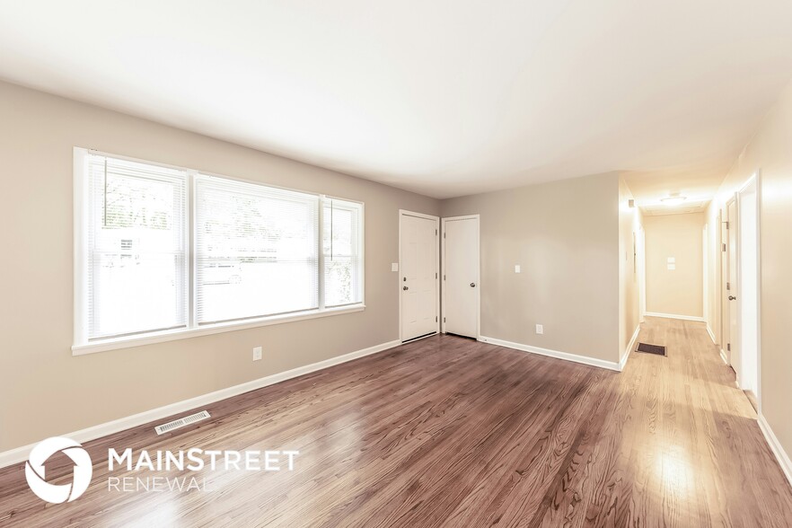 Building Photo - 105 16th Terrace NE
