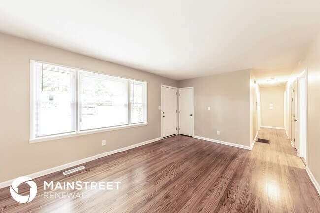 Building Photo - 105 16th Terrace NE
