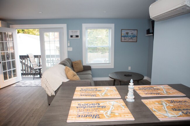 Building Photo - 201 Ashworth Ave