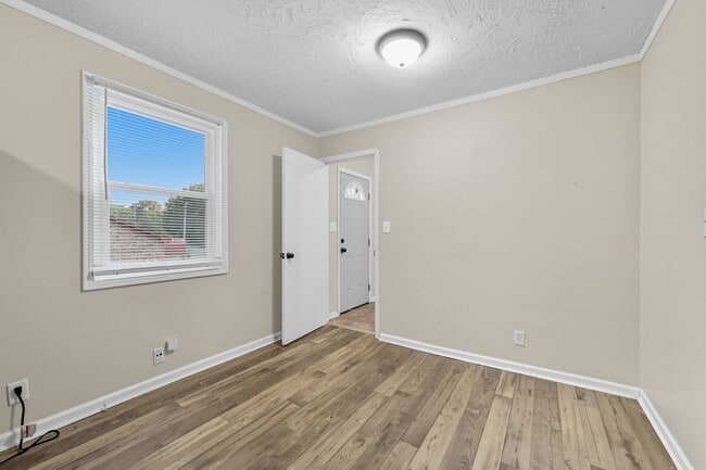 Building Photo - 1040 Britton Springs Rd