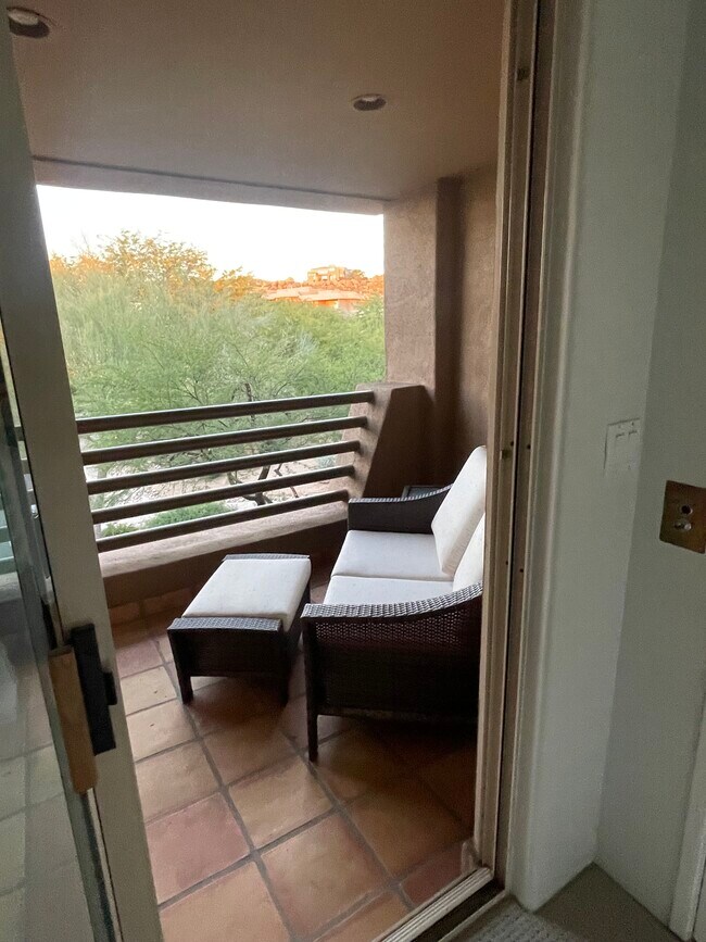 Building Photo - 10222 E Southwind Ln