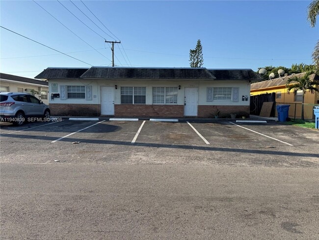 Building Photo - 212 NE 41st St