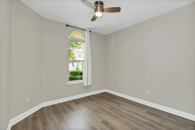 Building Photo - 10227 Henbury St