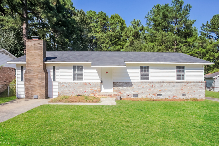 Primary Photo - 225 Marbun Rd