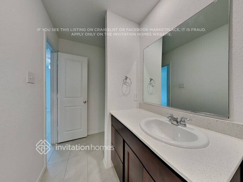 Building Photo - 3024 Wallace Wls Ct