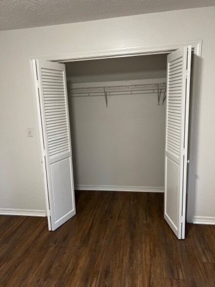 Building Photo - 408 Rice Dr