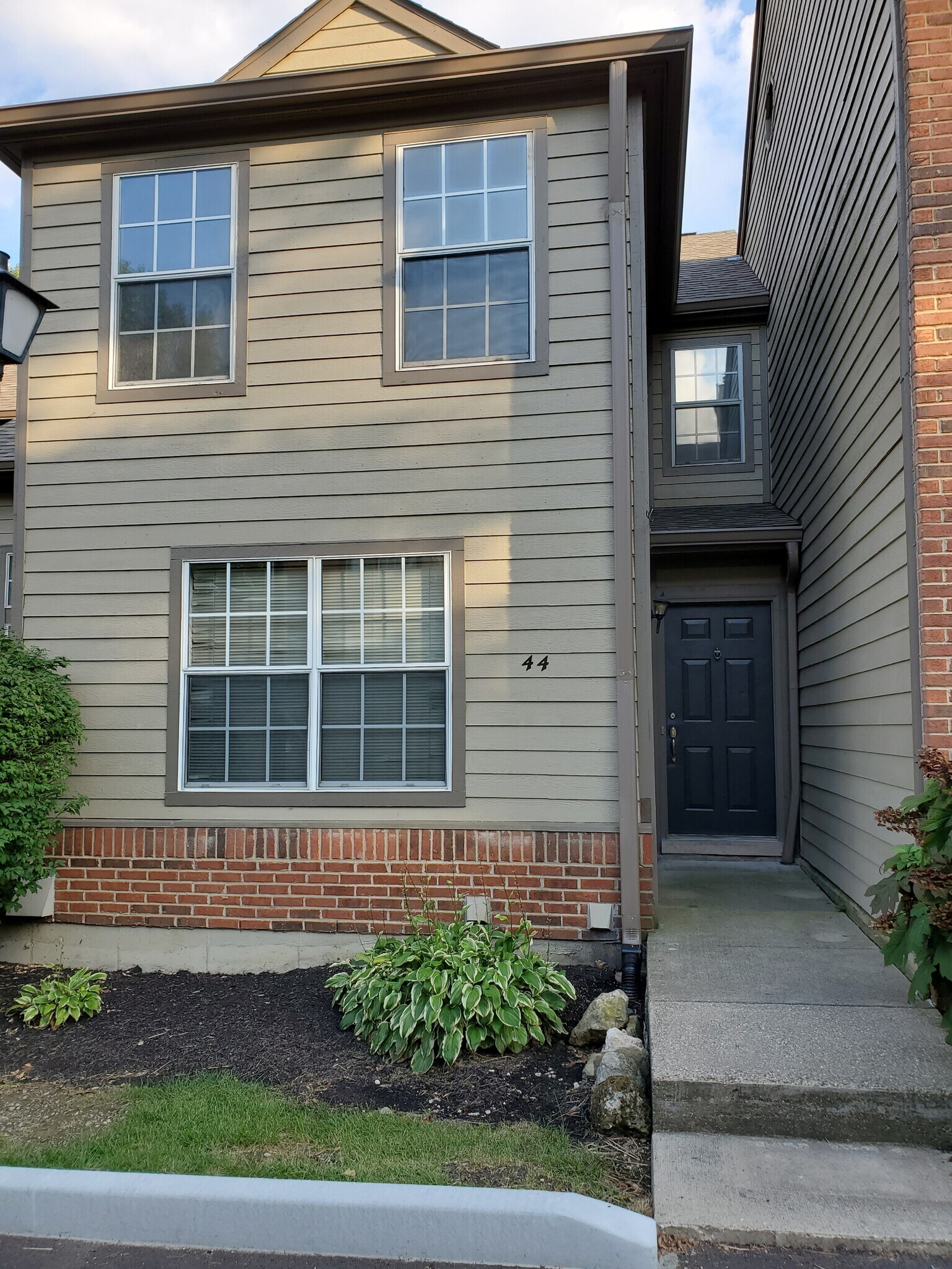 Building Photo - 10555 Montgomery Rd