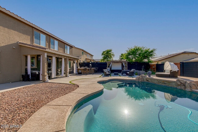 Building Photo - 18472 W Desert Ln