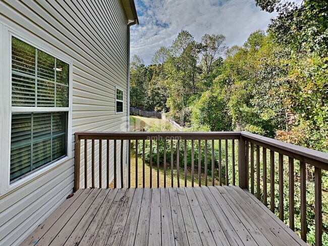 Building Photo - 303 Millpond Pkwy