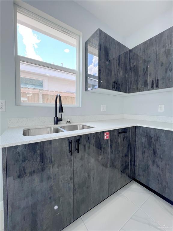 Building Photo - 22 W Woodson Dr