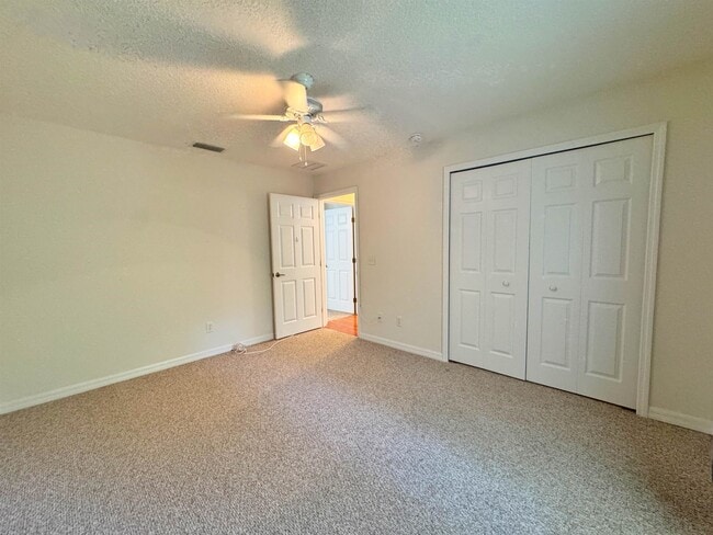 Building Photo - 932 Delcie Dr