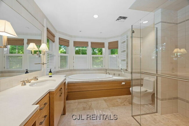 Building Photo - 29 Merrill Rd