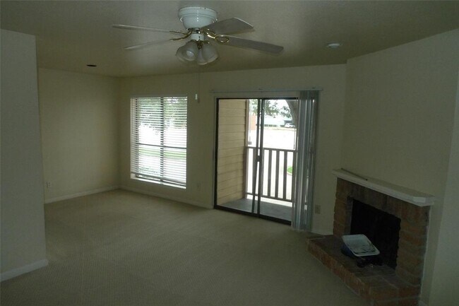 Primary Photo - 16111 Aspenglenn Dr