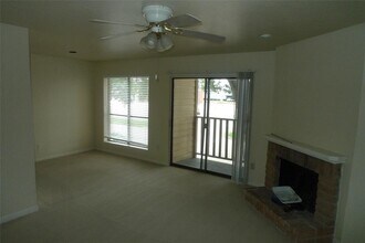 Building Photo - 16111 Aspenglenn Dr