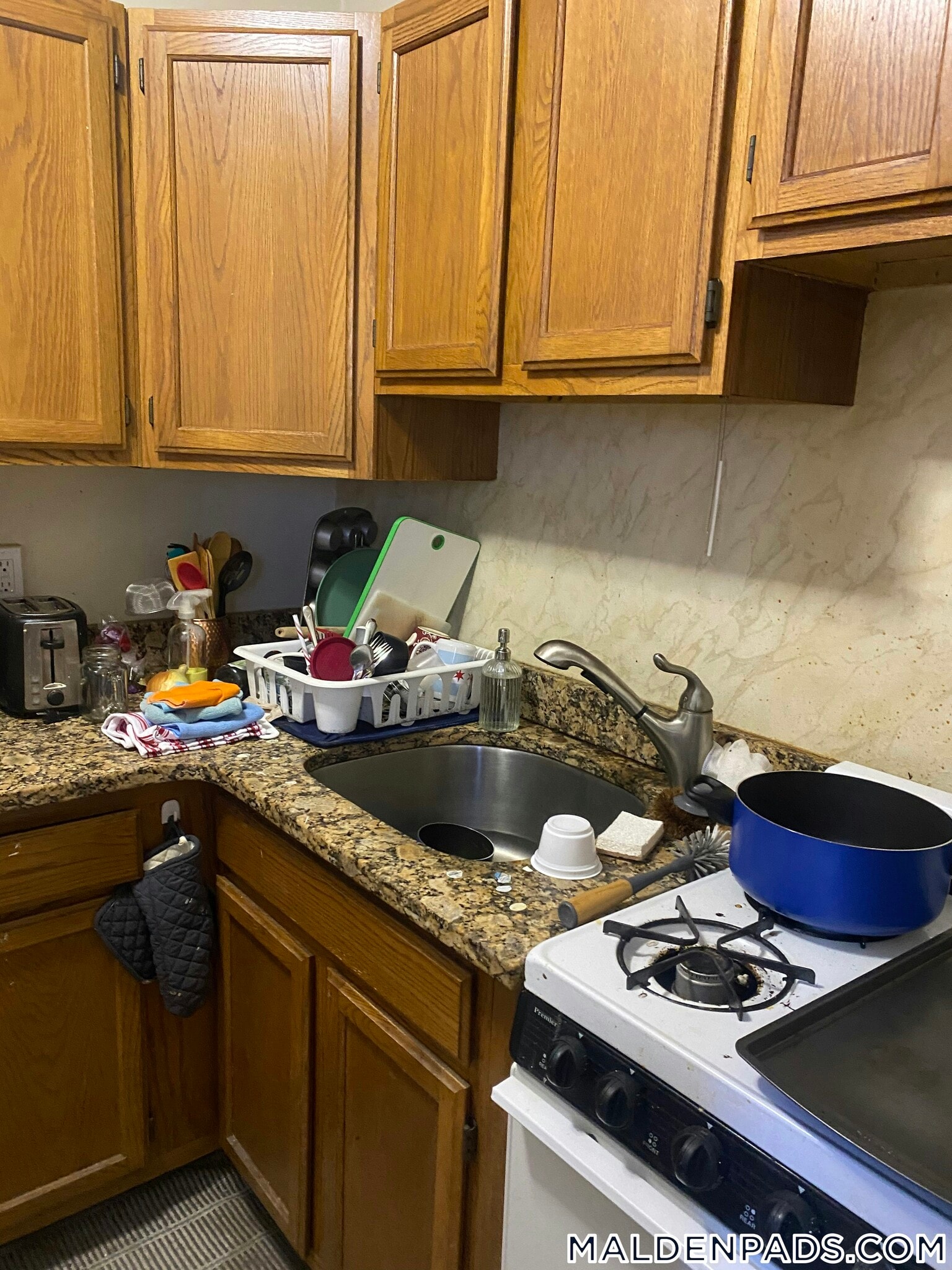 Building Photo - 349 Pleasant St