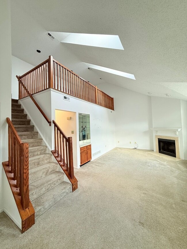 Building Photo - 3 Bed / 2 Bath Warrington Townhome