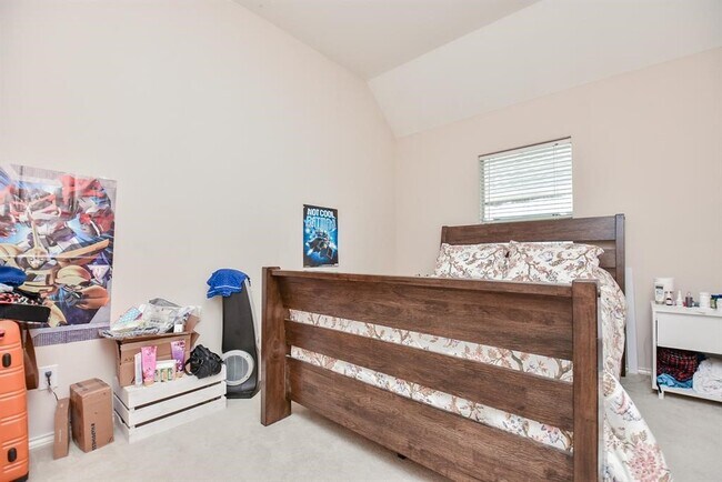 Building Photo - 3606 Chesapeake Ct