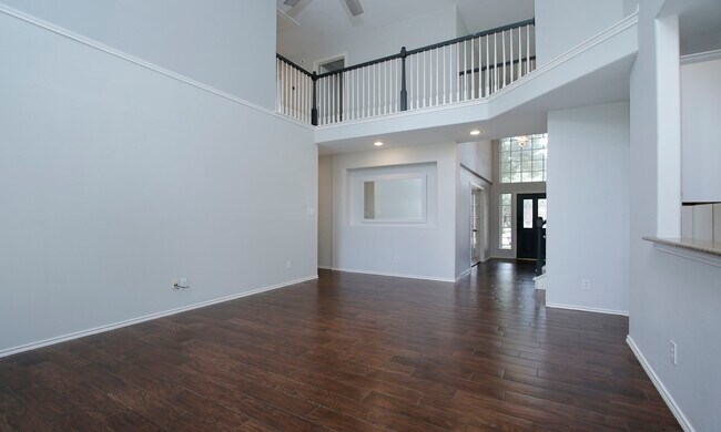 Building Photo - 10314 Cliff Haven Ct