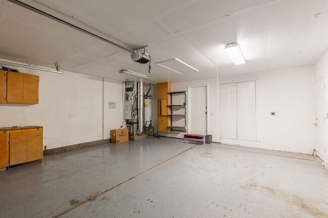 Building Photo - Heart of Eagle 4 Bed 2 Bath Home