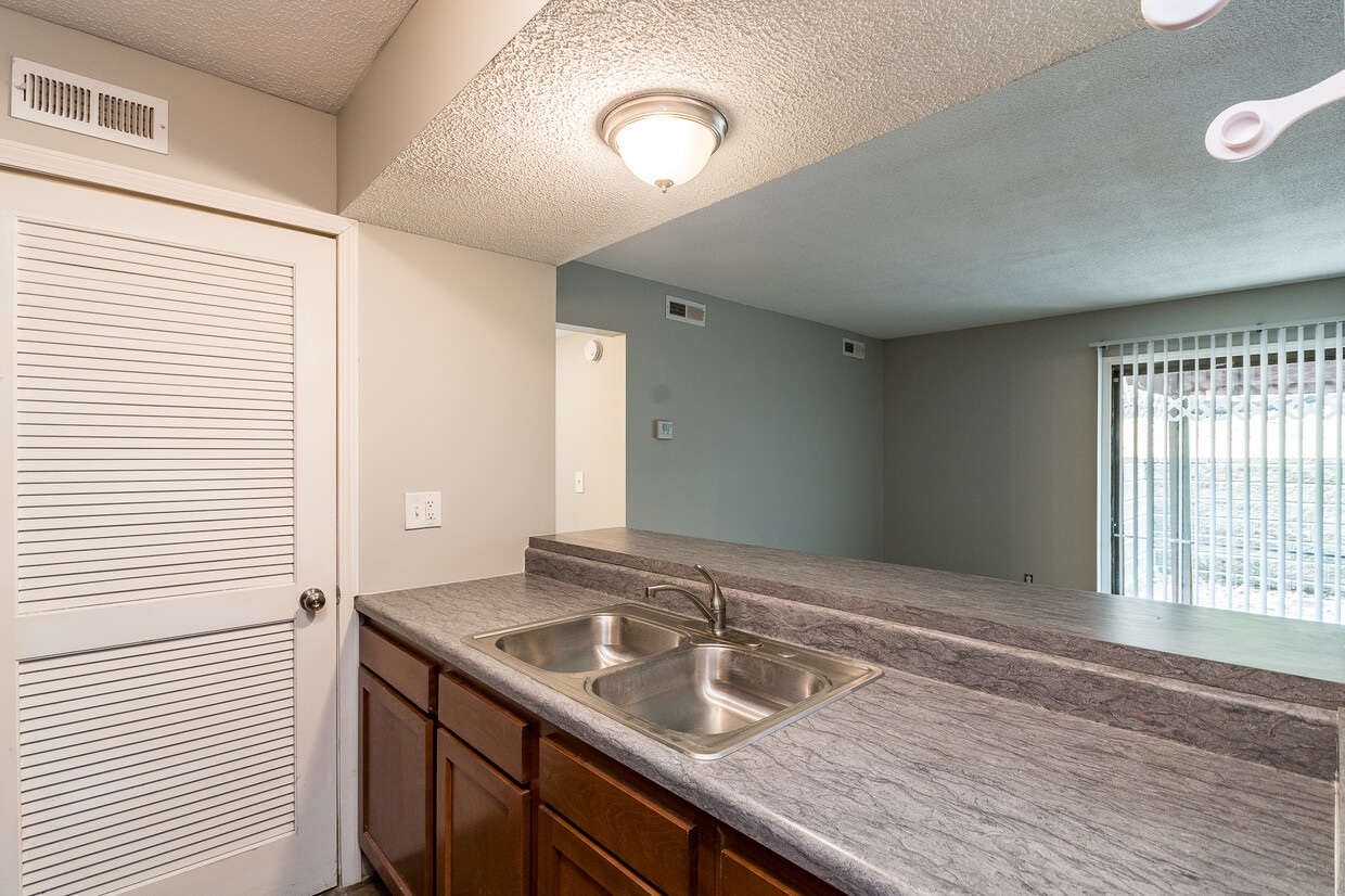 Emberwood Apartments 1118 Tall Oaks Cir Harrison OH 45030