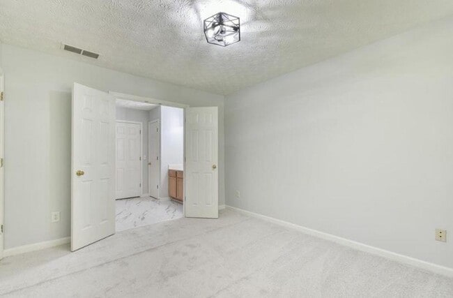 Building Photo - 6125 Brookechase Ln