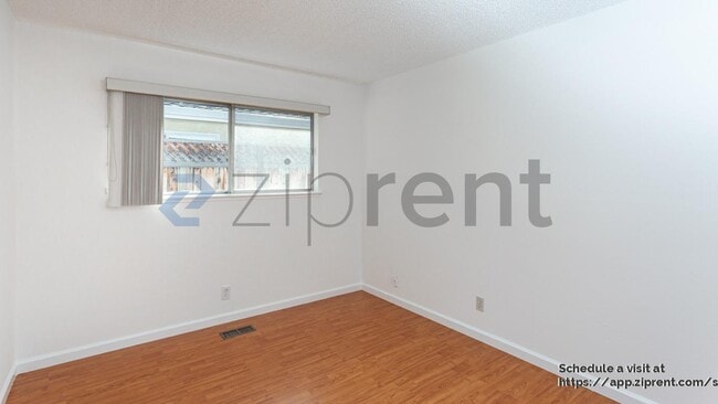 Building Photo - 95 Colleen Way