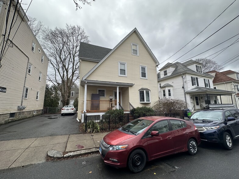 Primary Photo - 28 Montfern Ave