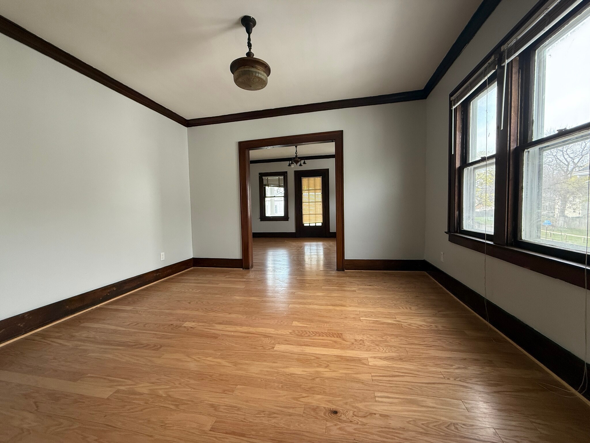 Building Photo - 318 Scio St
