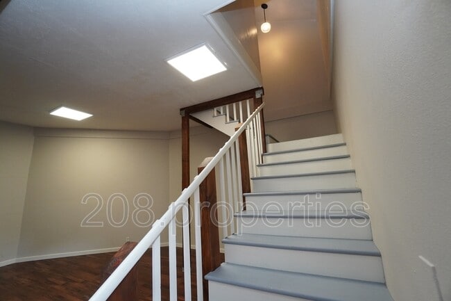 Building Photo - 1615 N 7th St