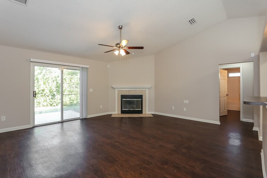 Building Photo - 6827 Rapid River Dr