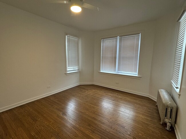 Building Photo - 2156 W Arthur Ave