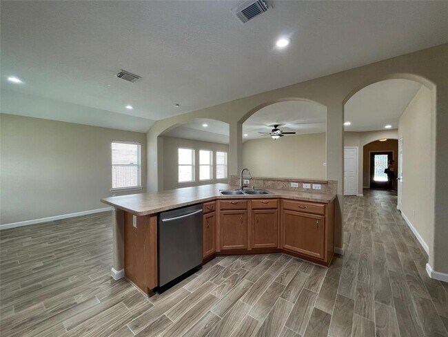 Building Photo - 6110 Moran Crest Dr