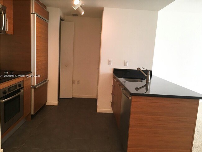 Building Photo - 50 Biscayne Blvd