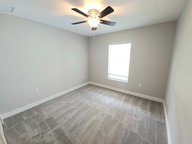 Building Photo - 5478 SW 128th Pl