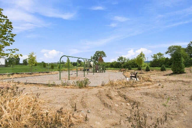 Building Photo - 5574 E Spaniel Dr