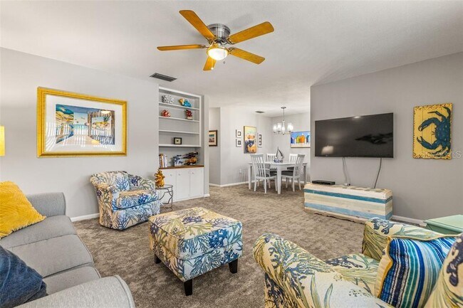 Building Photo - 650 Pinellas Point Dr S