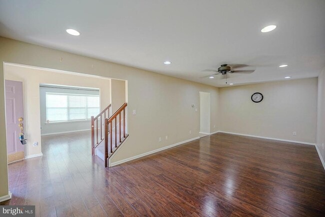 Building Photo - 3908 Grenwich Ln