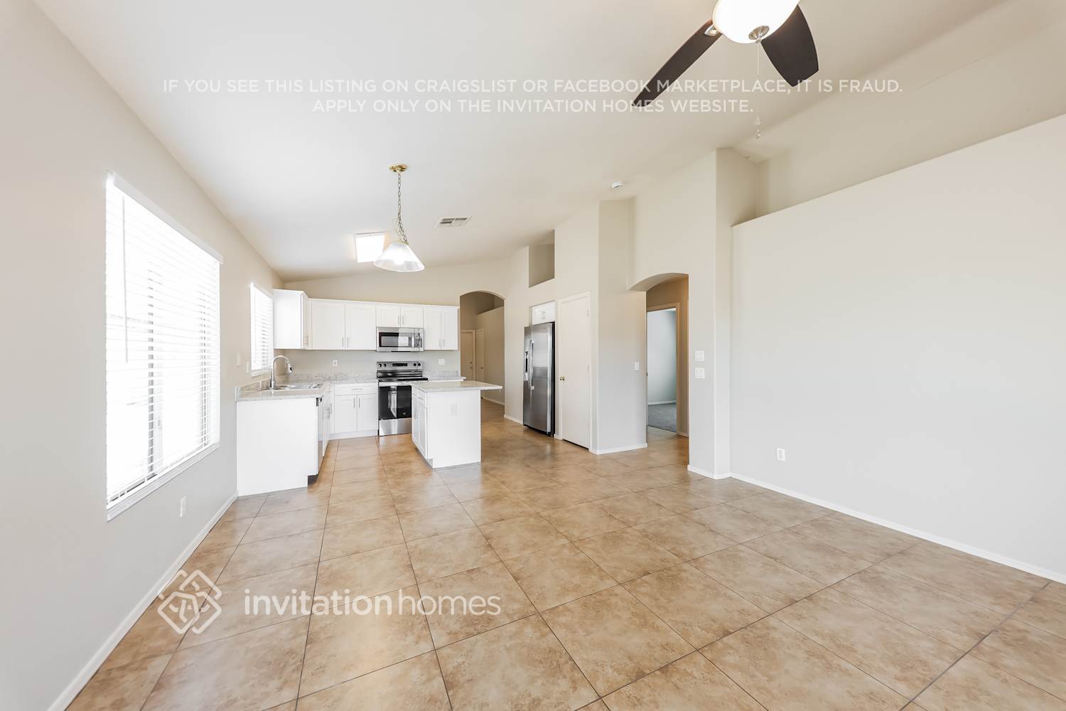 Building Photo - 14807 W Acapulco Ln