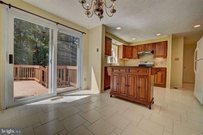 Building Photo - 12246 Westwood Hills Dr