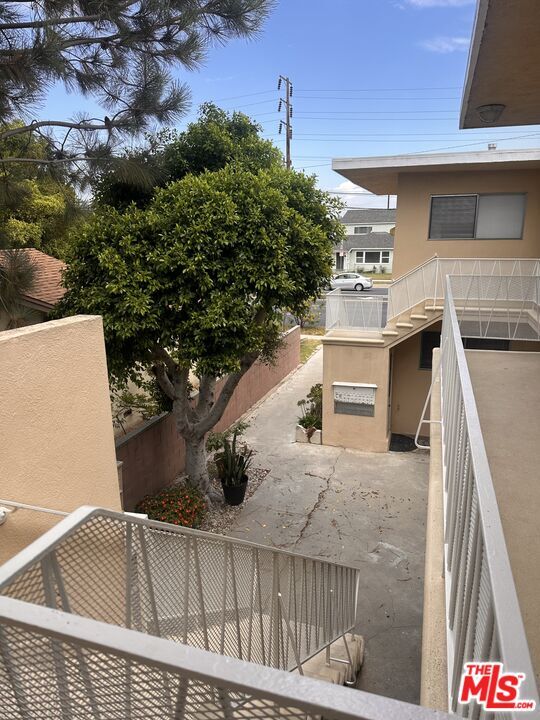 Building Photo - 5411 S Centinela Ave