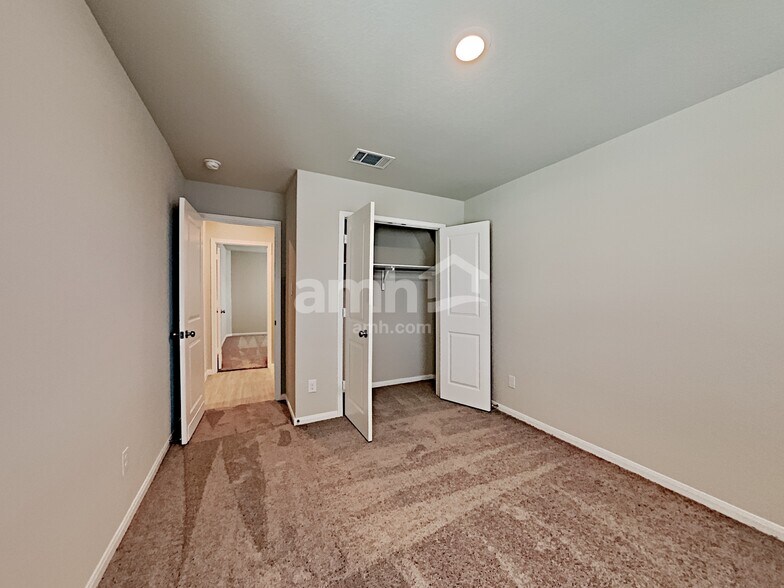 Building Photo - 2713 Iberia Ct