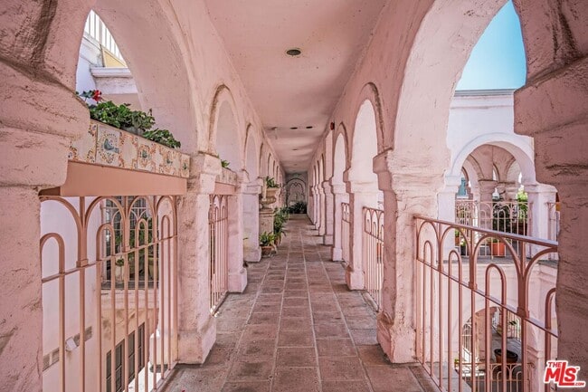 Building Photo - 6220 Pacific Ave