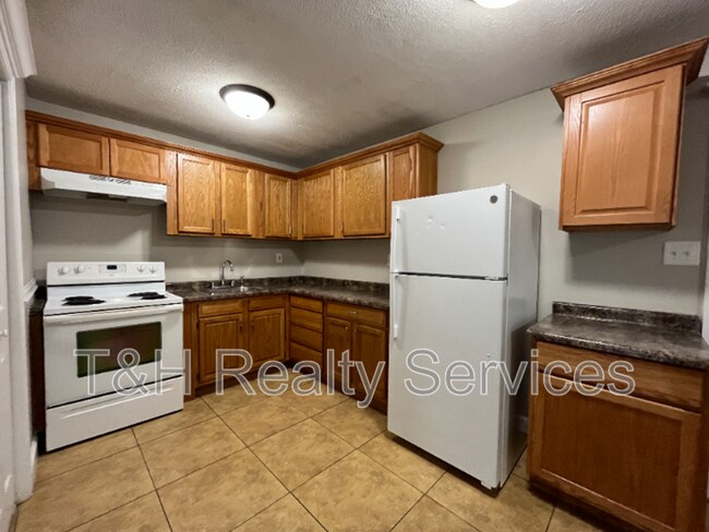 Building Photo - 8238 Wysong Dr