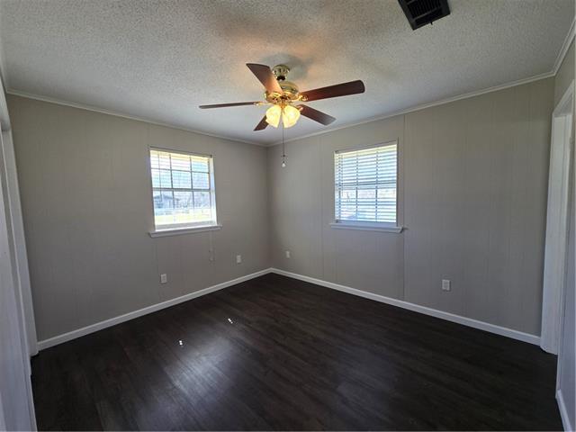 Building Photo - 121 Sunshine Dr