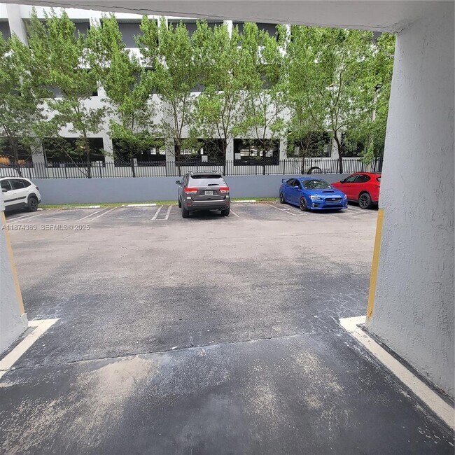 Building Photo - 210 SW 11th St