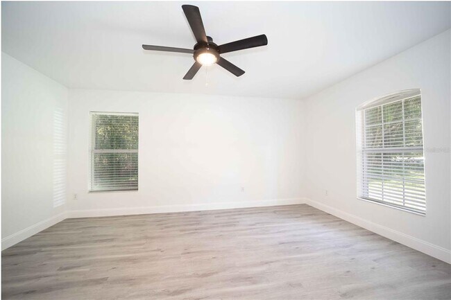 Building Photo - 16414 SE 92nd Terrace